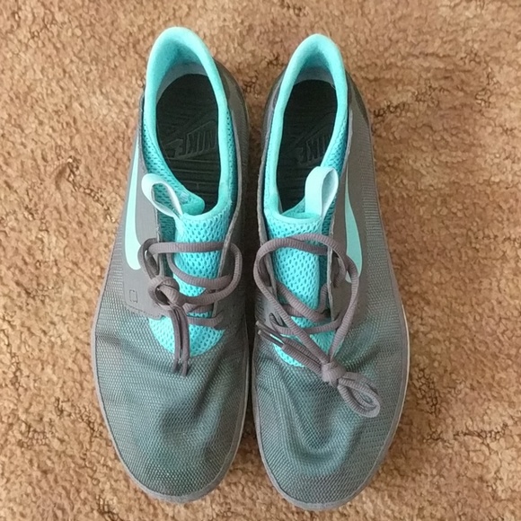 Nike running shoes - Picture 2 of 4